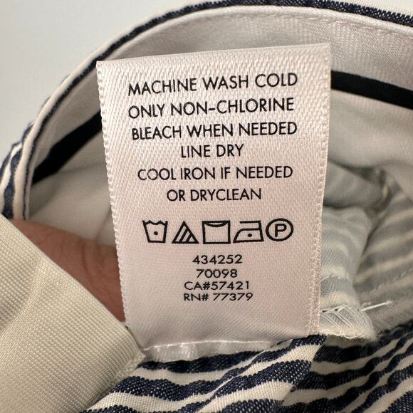 ANN TAYLOR NWT Devin Fit Blue White Seersucker Striped Pants // 8 - Picture 10 of 10